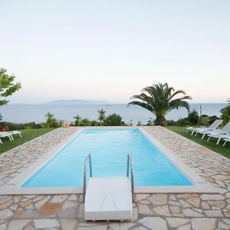 Vila Trapezaki Villas, Seafront *