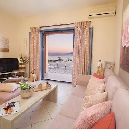 فيلة Trapezaki Villas, Seafront *