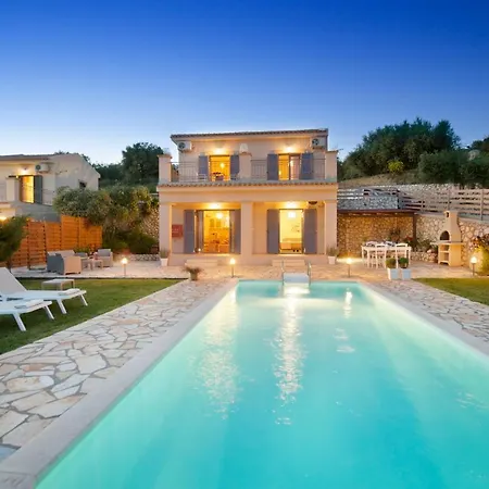 Trapezaki Villas, Seafront فيلة