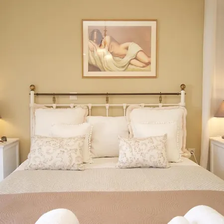 Trapezaki Villas, Seafront Vila *