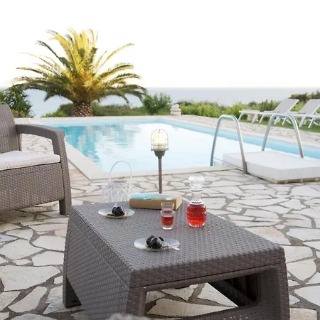 Trapezaki Villas, Seafront Muszáta