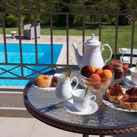 Trapezaki Villas, Seafront Vila