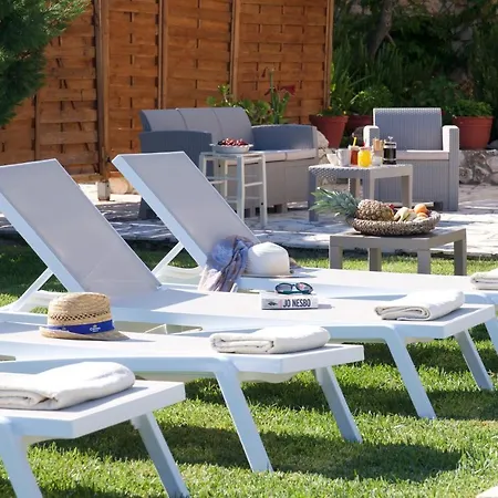 Trapezaki Villas, Seafront Vila *