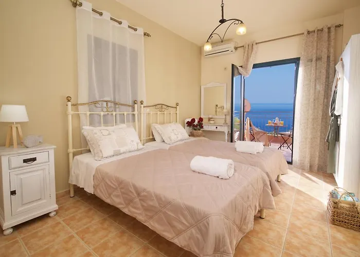 Trapezaki Villas, Seafront Villa Trapezaki (Kefalonia)