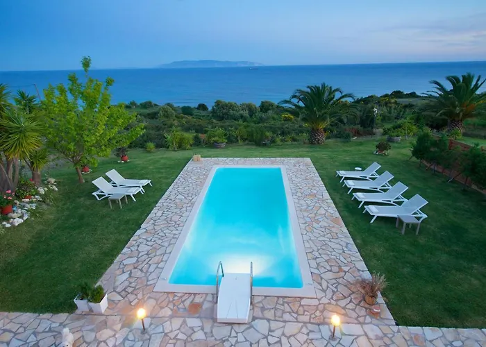 Trapezaki Villas, Seafront *