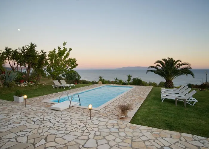 Villa Trapezaki Villas, Seafront