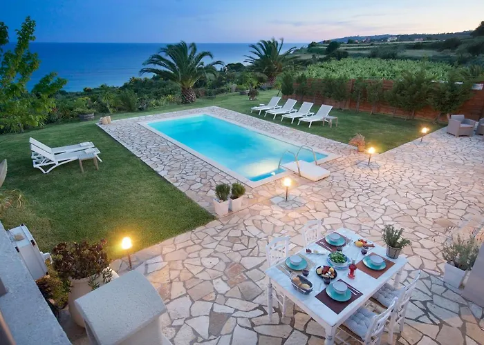 Trapezaki Villas, Seafront *