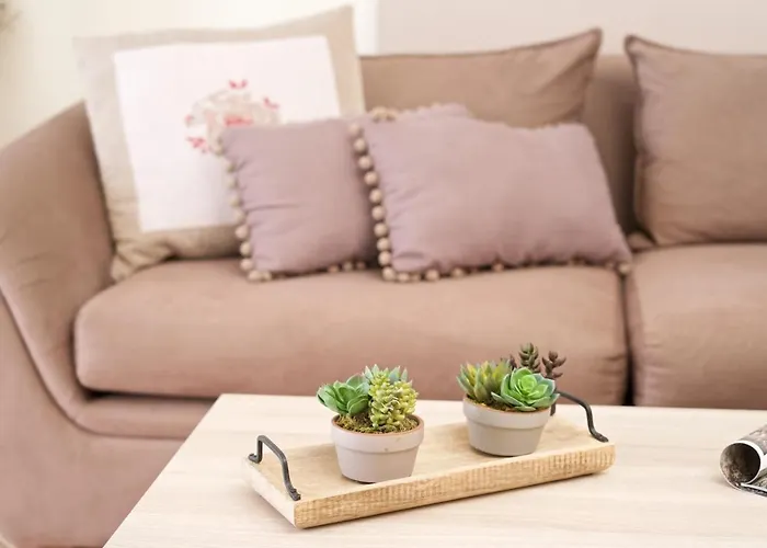 Trapezaki Villas, Seafront