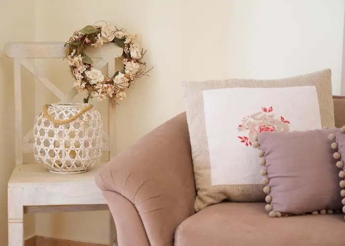 Trapezaki Villas, Seafront