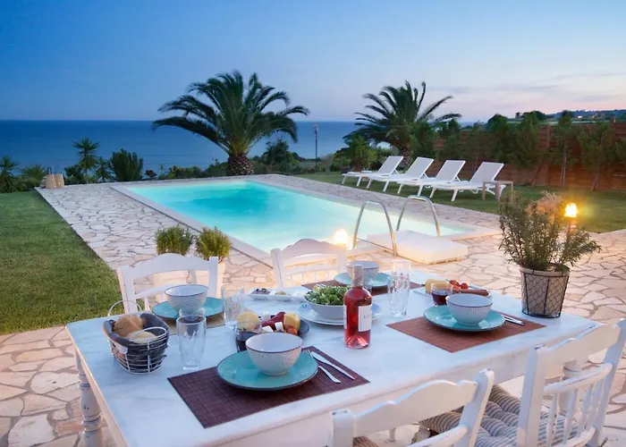 Villa Trapezaki Villas, Seafront *