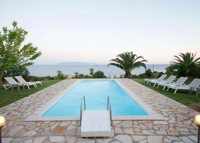 Villa Trapezaki Villas, Seafront *