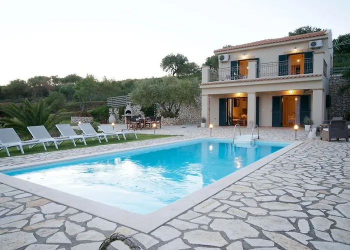 Trapezaki Villas, Seafront Villa *