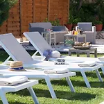 Trapezaki Villas, Seafront Villa *