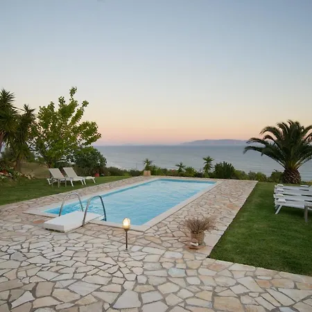 Villa Trapezaki Villas, Seafront