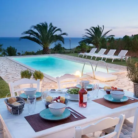 Villa Trapezaki Villas, Seafront *