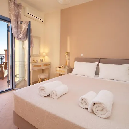 Villa Trapezaki Villas, Seafront *